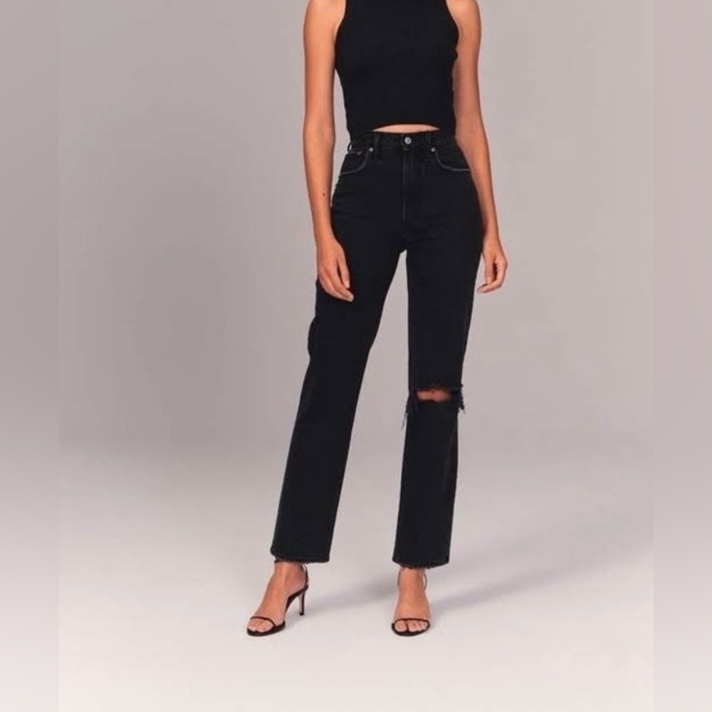 Abercrombie The 90’s Straight Ultra High Rise Jean